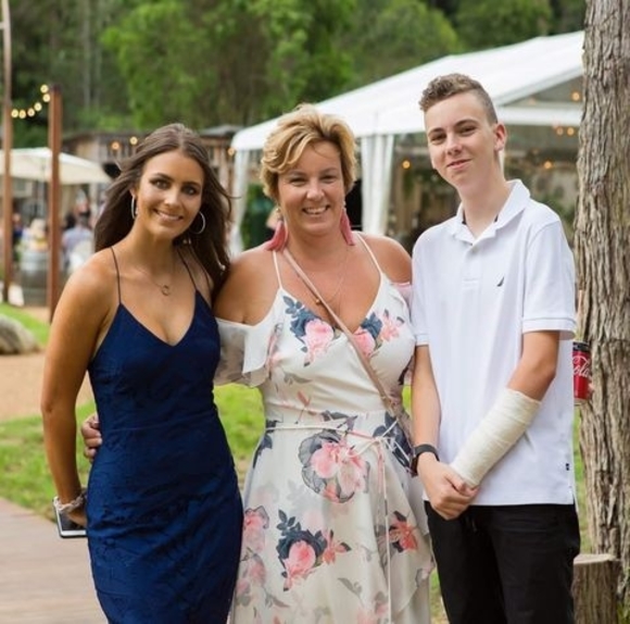 Meet your Posher, Tracey - Picture 1 of 1